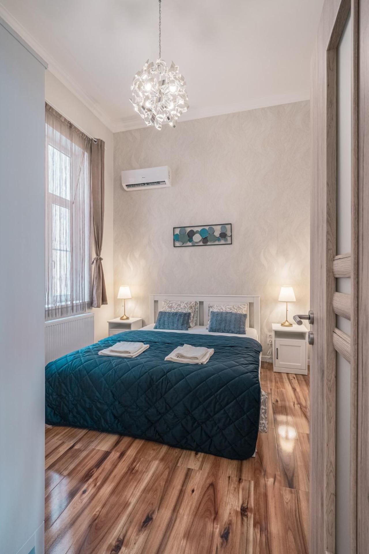 Exclusive N' Charming With Sauna In The Heart Of * Budapeszt