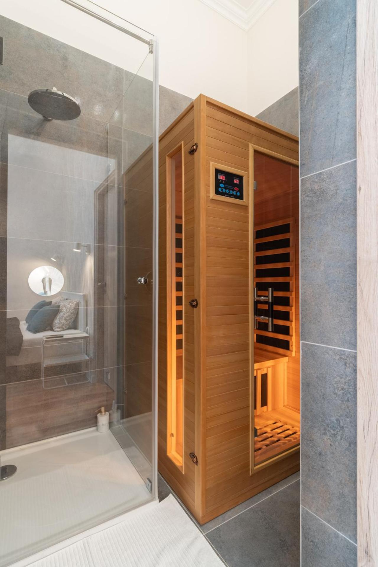 Exclusive N' Charming With Sauna In The Heart Of Budapeszt
